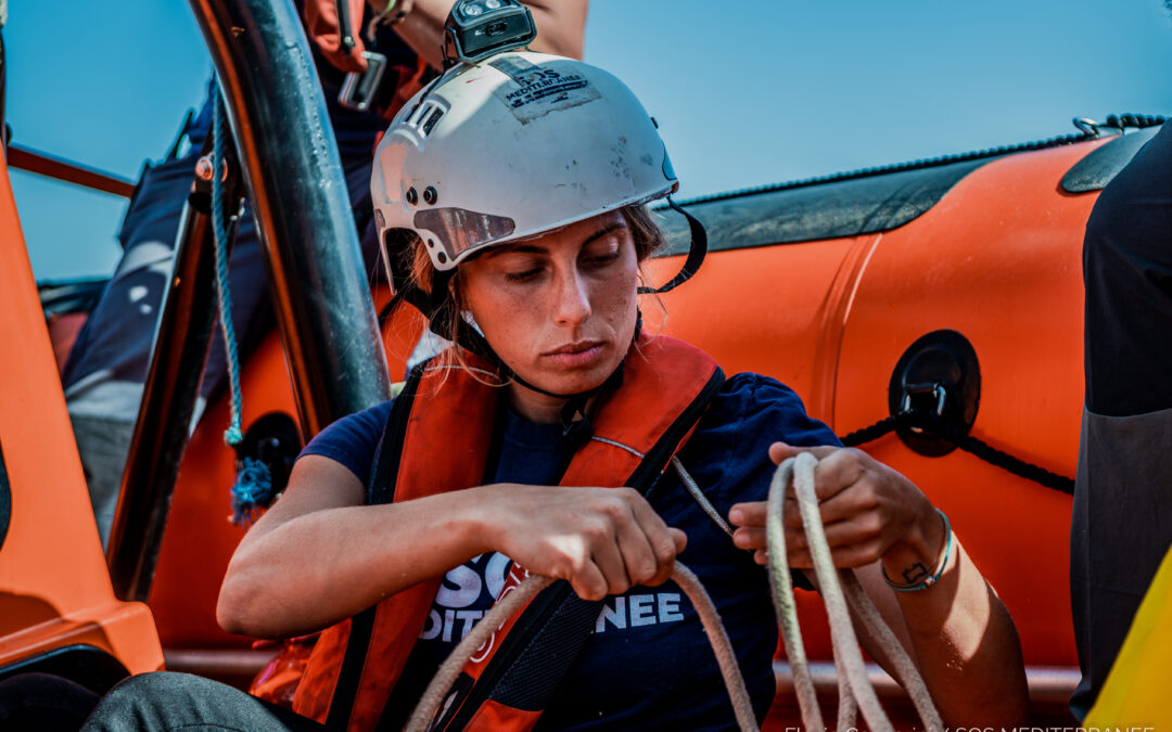 [TÉMOIGNAGE] « Tant que je sentirai que je peux contribuer à sauver des vies, je serai là », Lisa, marin-sauveteuse à bord de l'Ocean Viking SOS Méditerranée