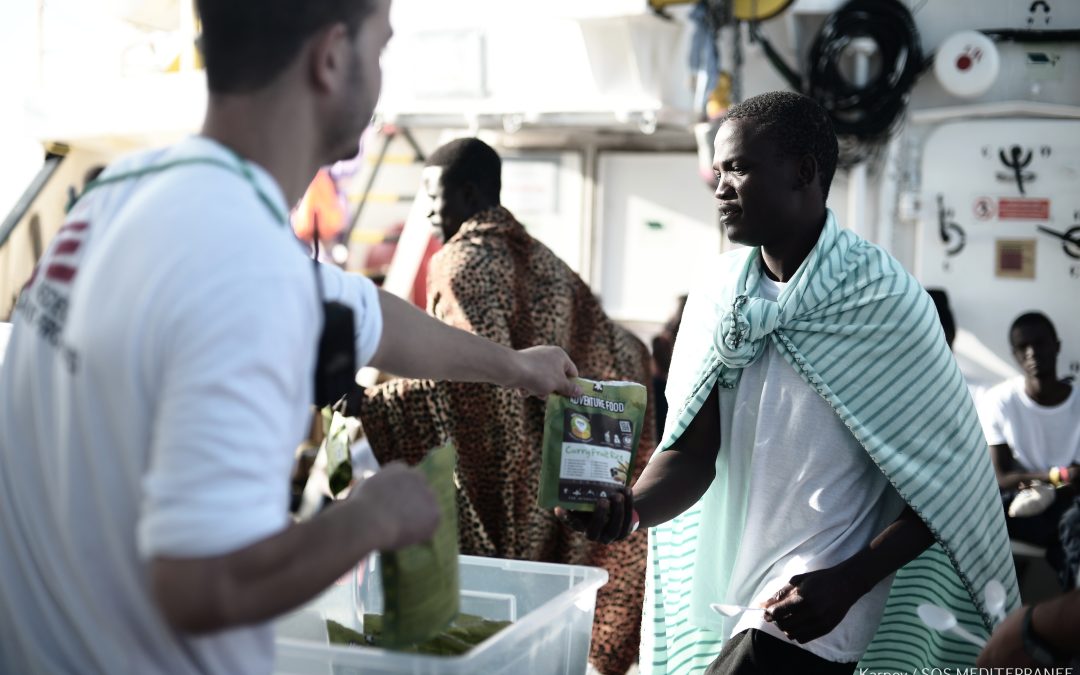 [ COMMUNIQUE]  L’Aquarius reçoit l’instruction de se rendre à Valence en Espagne pour le débarquement de 629 hommes, femmes et enfants secourus en Méditerranée SOS Méditerranée